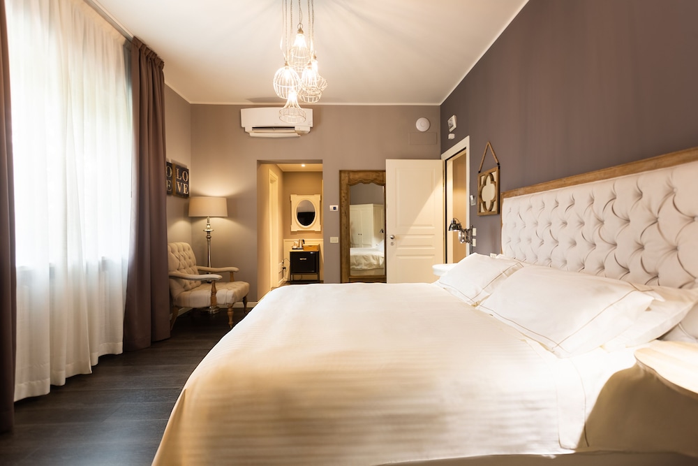 COMFORT, DOUBLE BED