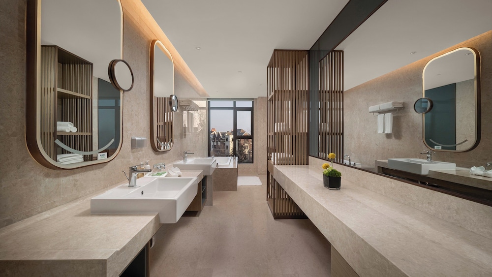 HOLIDAY INN Changchun Jingyue 21/48
