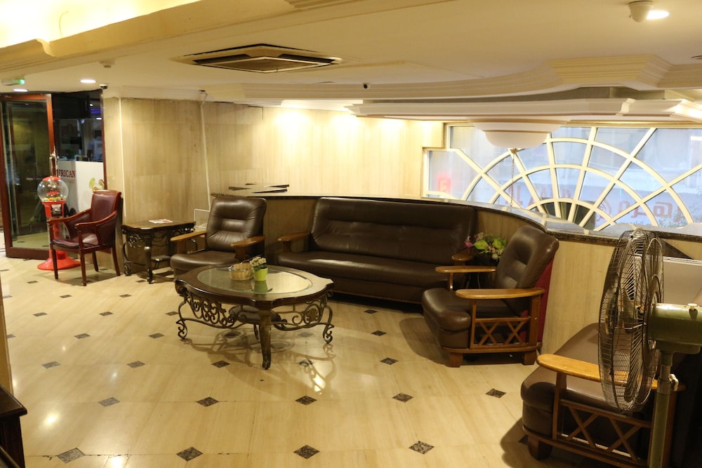 Mariana Hotel 32/50