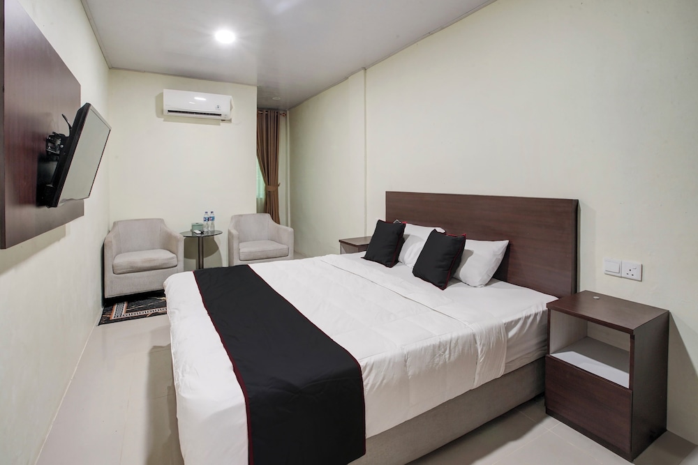 Collection O near Harbour Bay Mall formerly Kansa Hotel 23/37