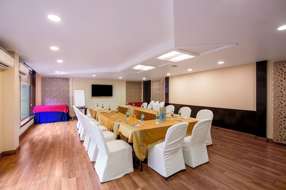 The Grand Orion - Kailash Colony 33/62
