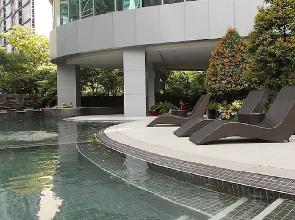 Avant Serviced Suites 49/52