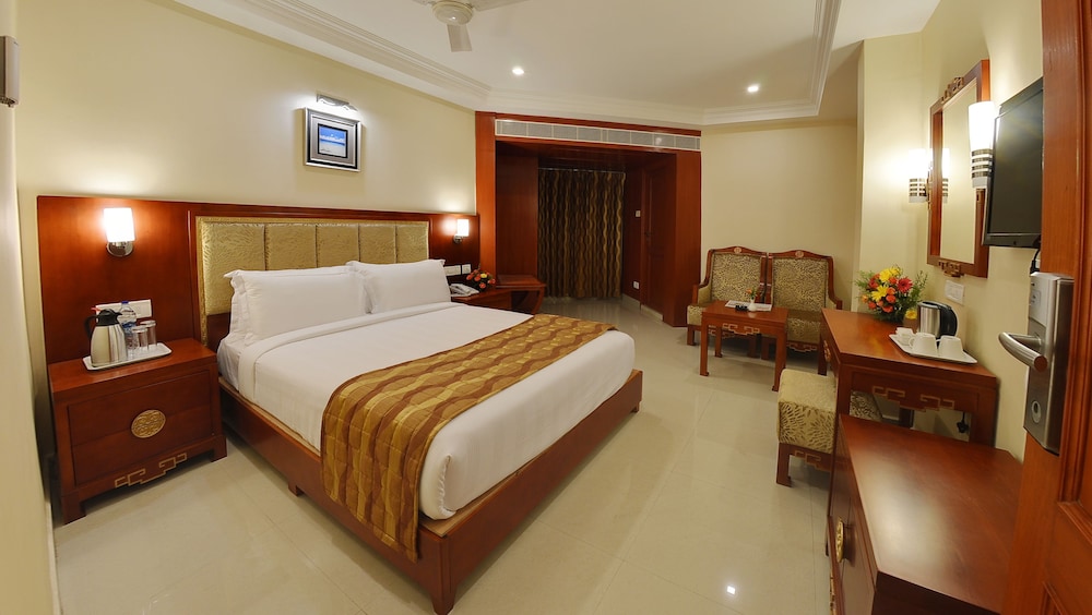 Metro Grand Hotel 13/42