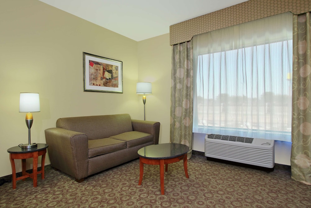 Hampton Inn And Suites Buffalo Tx 39/65