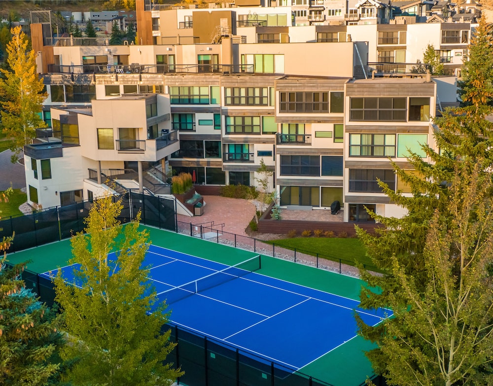 The Vail Spa Condominiums 34/76