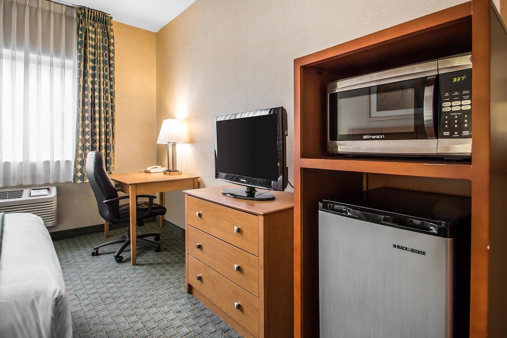 Quality Inn Dubuque On Hwy 20 35/38