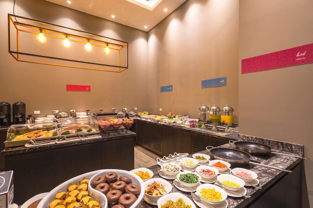 Hilton Garden Inn Bogota Airport 44/53