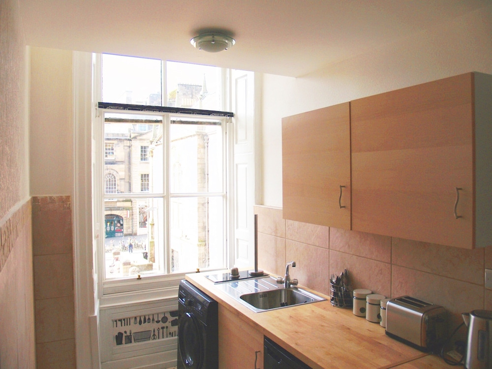 Niddry Street Apartments 25/27
