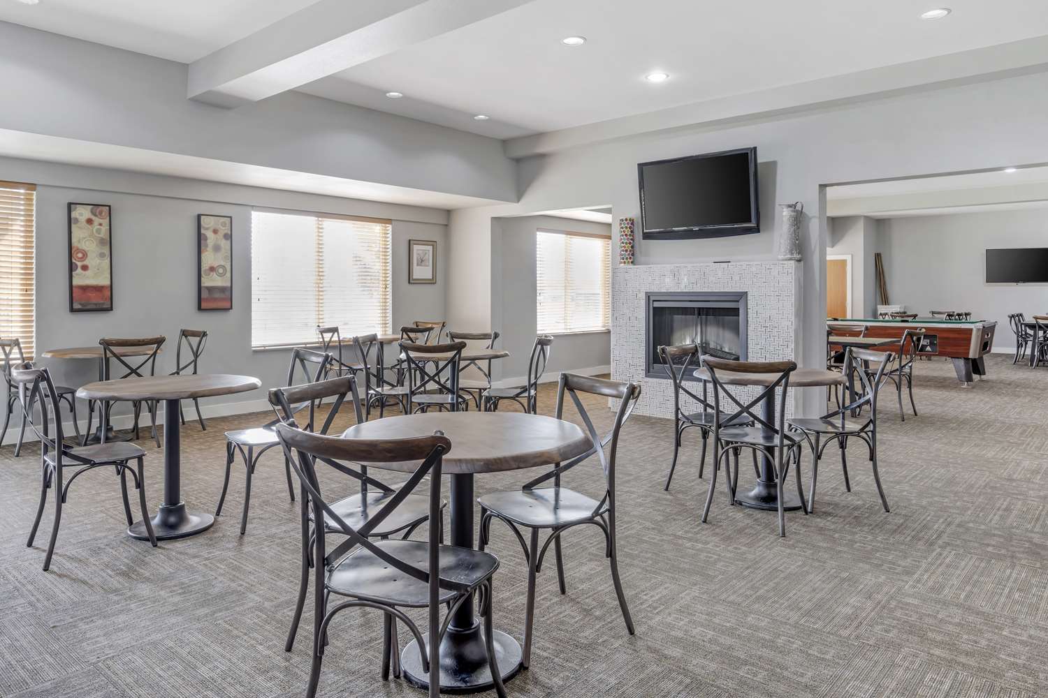 Best Western Plus Peppertree Inn At Omak 39/45