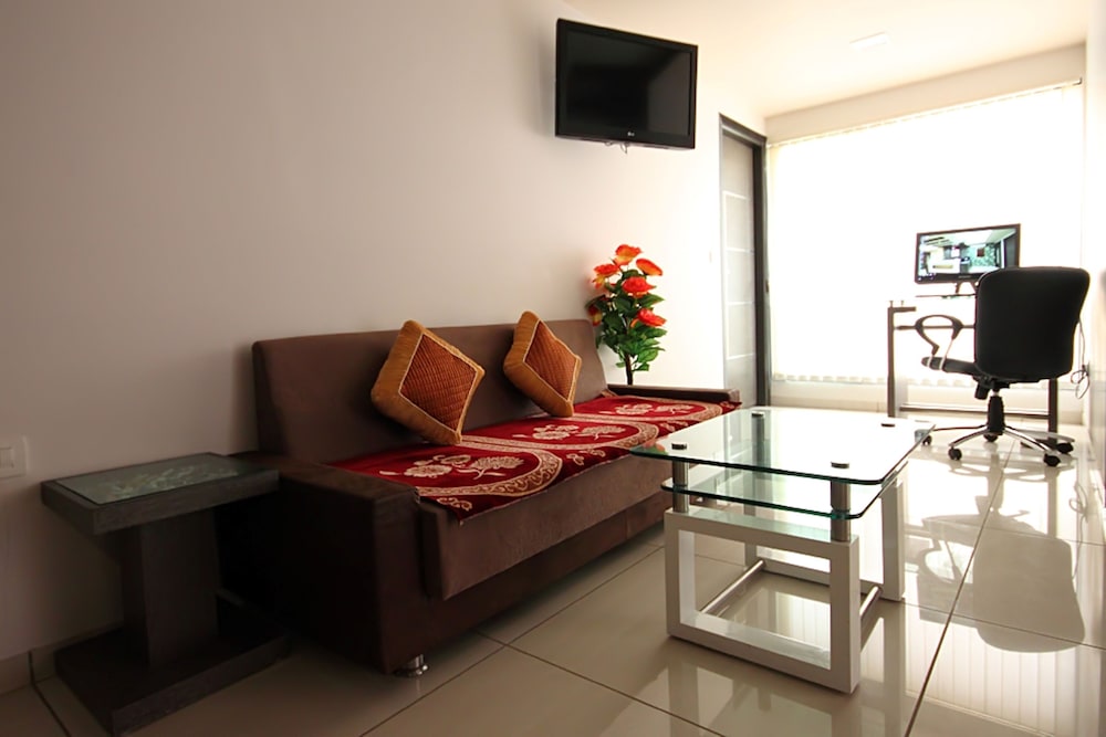 Hotel Flair Inn 14/15