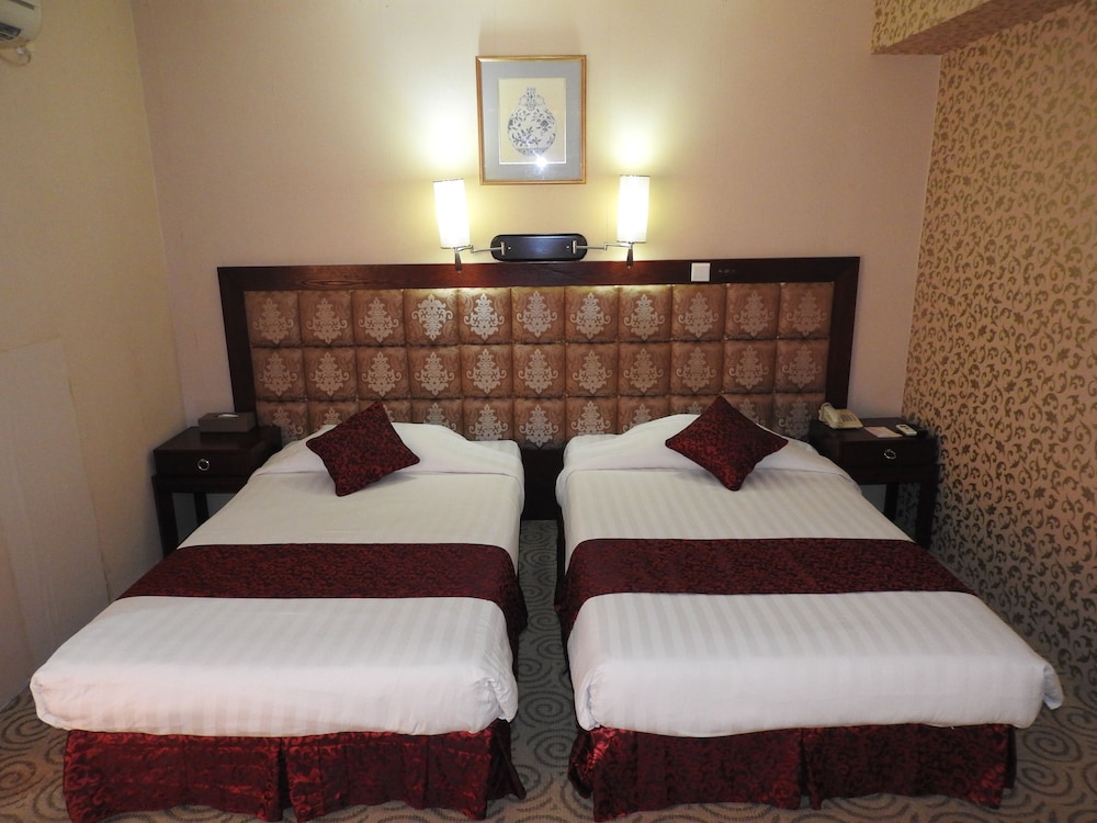 Crown Vista Hotel 20/50