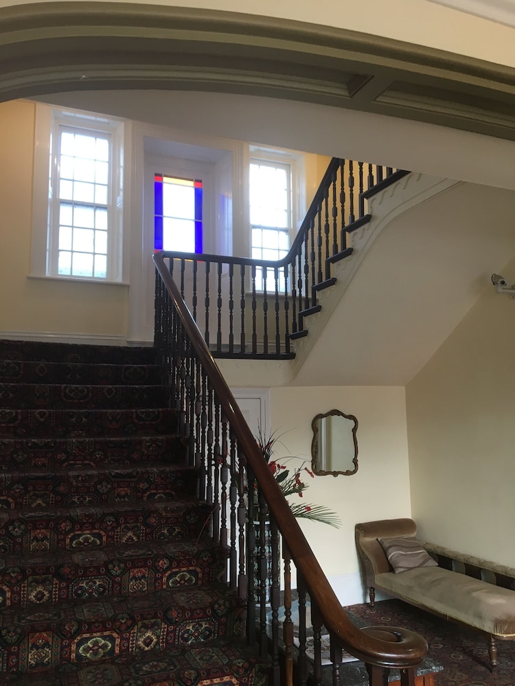 Quality Hotel Bentinck 33/35