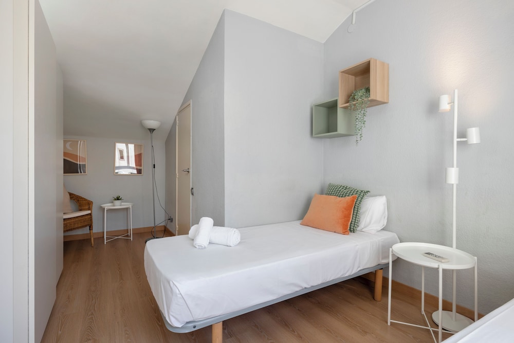 APARTMENTS SATA SAGRADA FAMILIA AREA 12/51