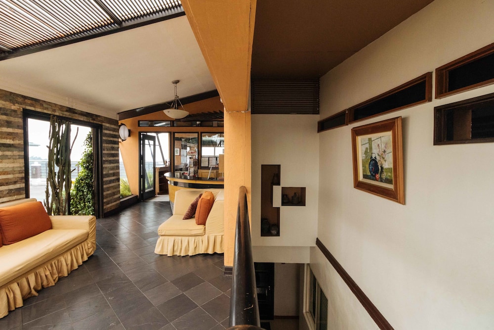 Reddoorz Plus The Ridge Tagaytay City 17/23