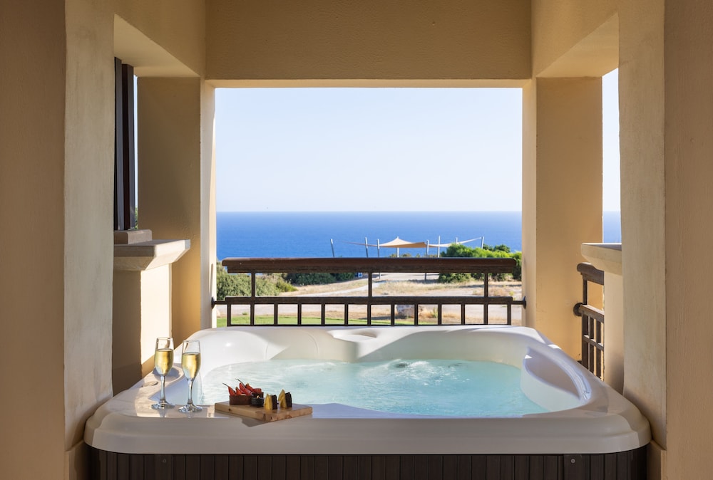 Aphrodite Hills Hotel 17/47
