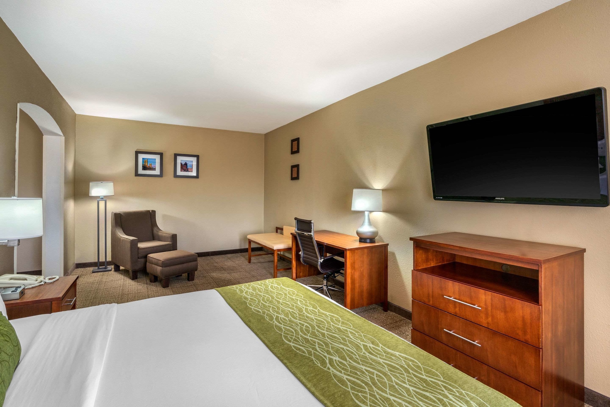UPGRADE, EFFICIENCY, SUITE, MULTIPLE BEDS