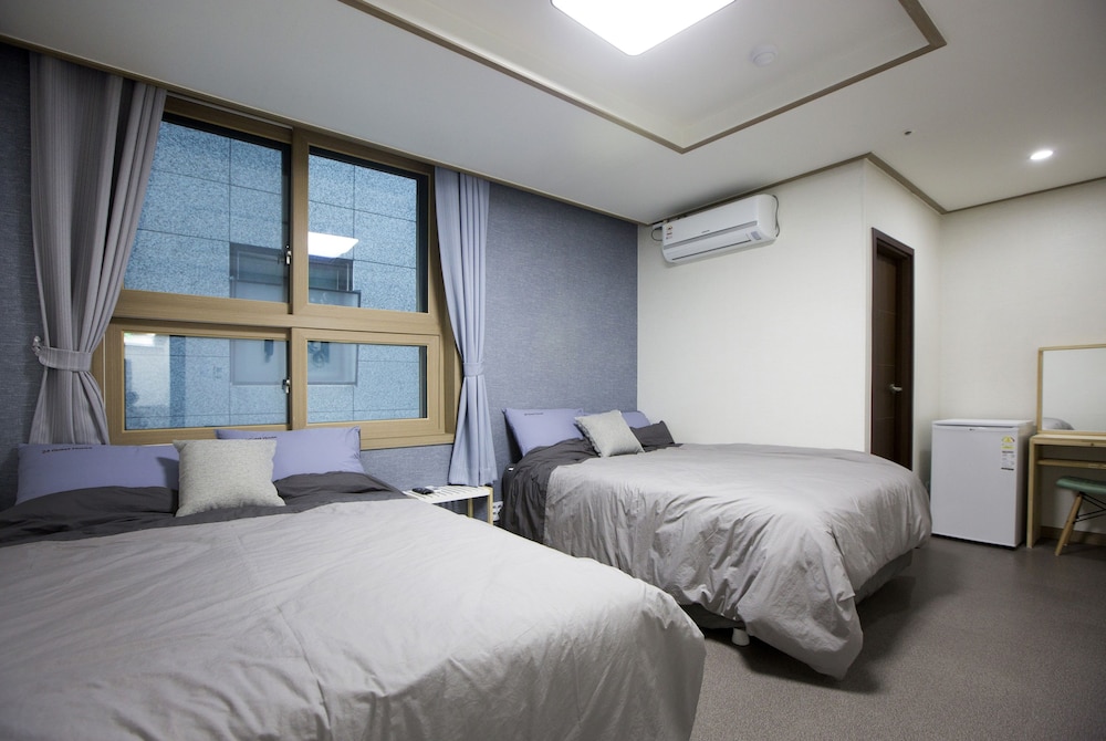 24guesthouse Sinchon 11/33