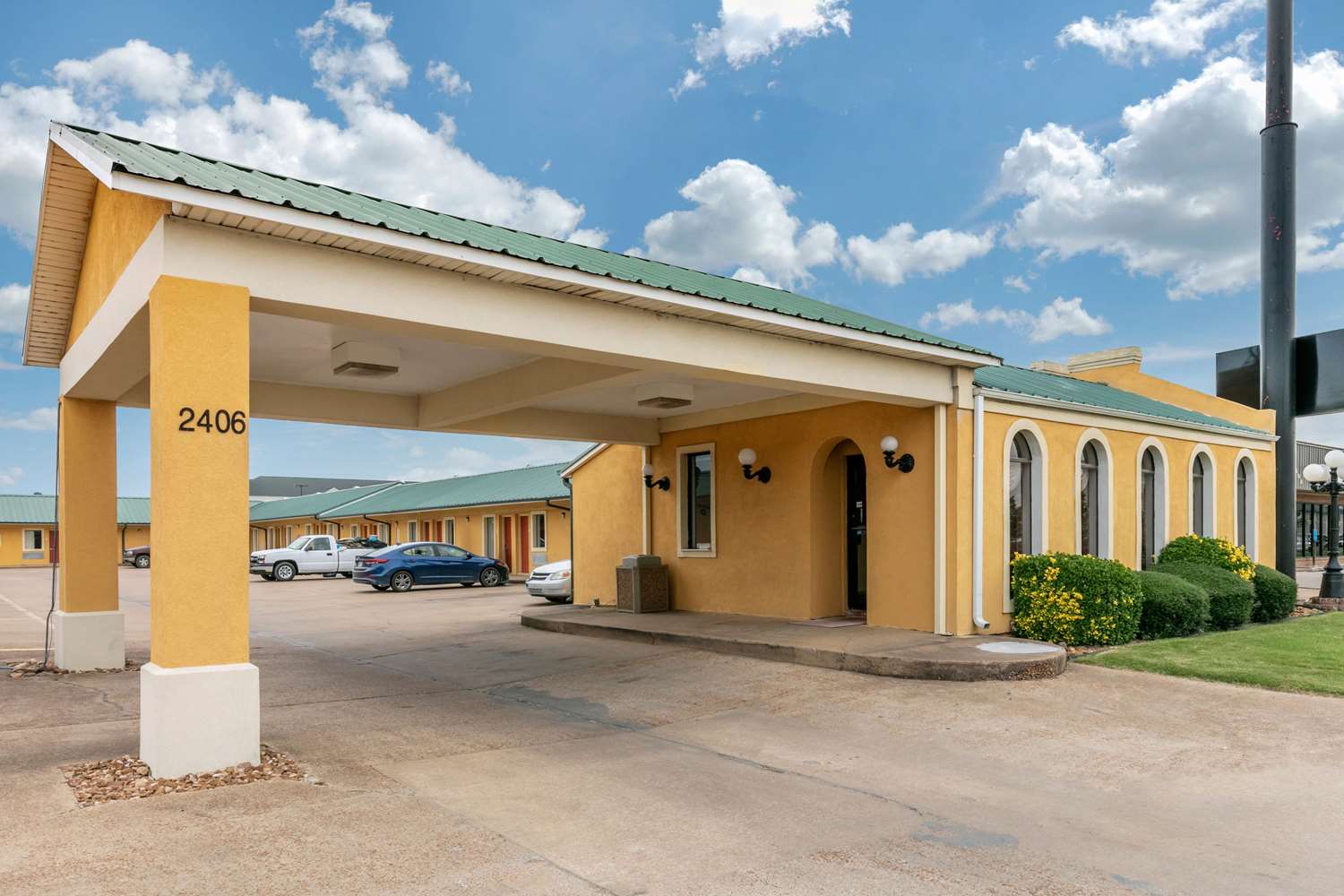 Econo Lodge Jonesboro 2/25