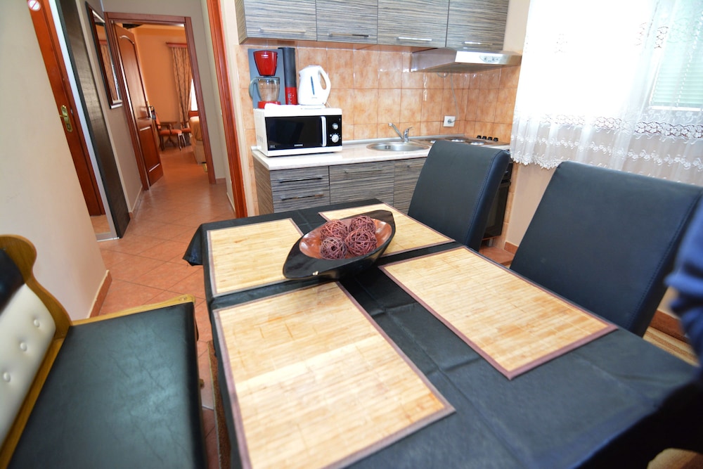 Apartments Bogdanovic 52/58