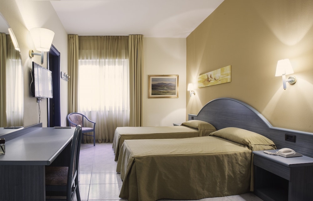 غرفة كلاسيكية بسرير كوين، Riviera Castelsardo Hotel 7/10