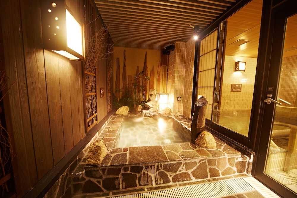 swimming pool spa