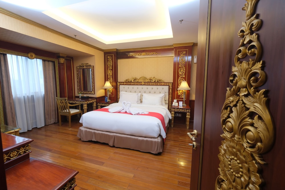 Grand Orchid Hotel 15/23