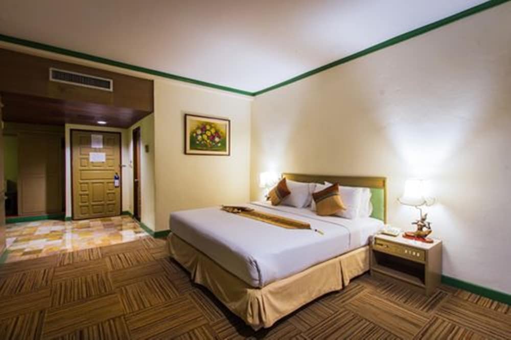 Star Convention Hotel 9/63