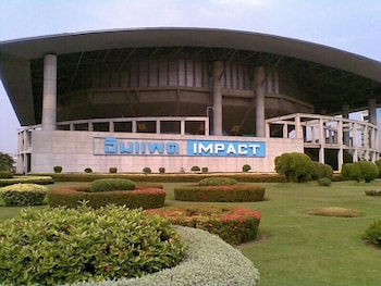 Impact Muang Thong Thani Service Condo 13/28