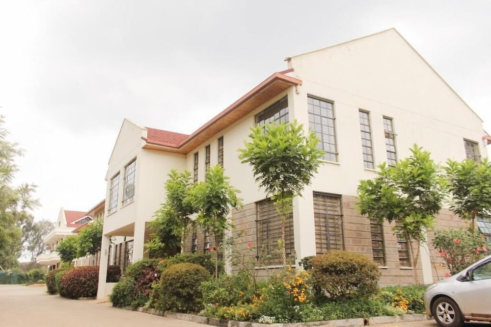 Lia Hotel & Training Centre 5/50
