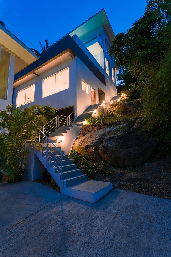 Villa Melo 2/100