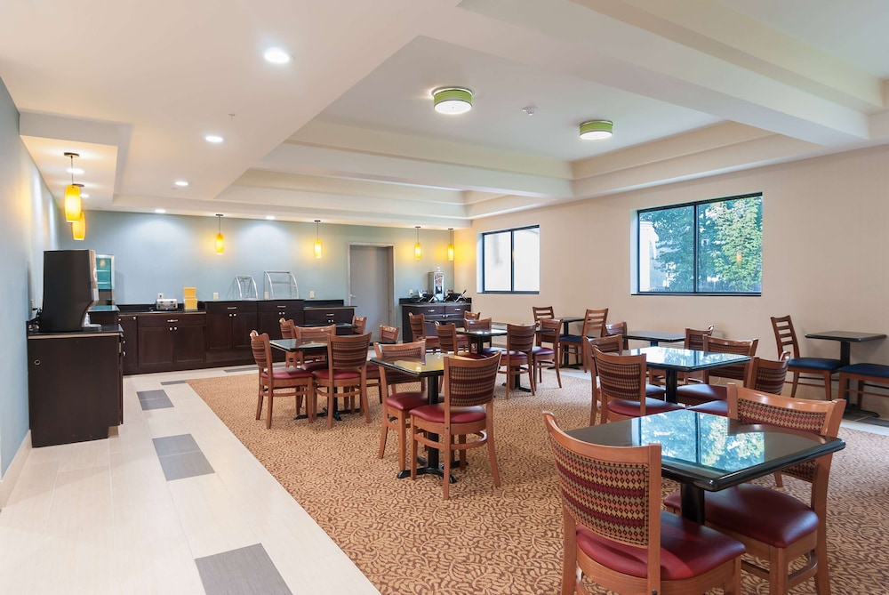 Days Inn by Wyndham Tamworth 41/54