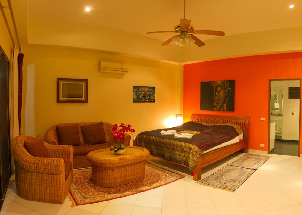 VIP Chain Resort Pool Villa 28/50