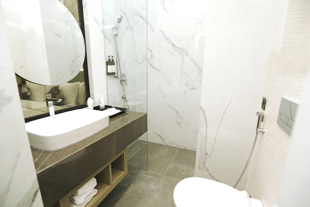 Regenta Place Amritsar 90/92