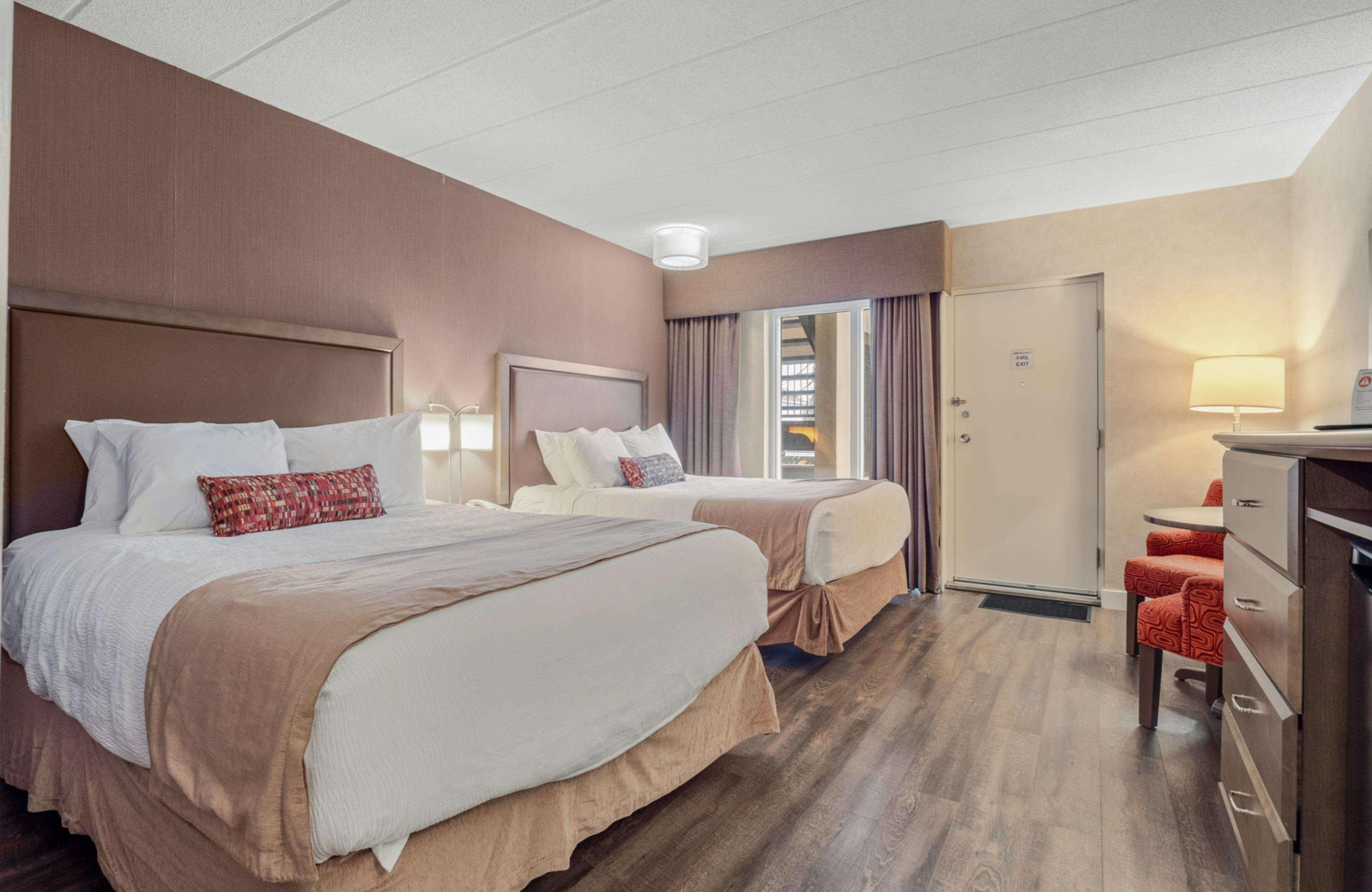 Room, 2 Queen Beds, Exterior Entrance