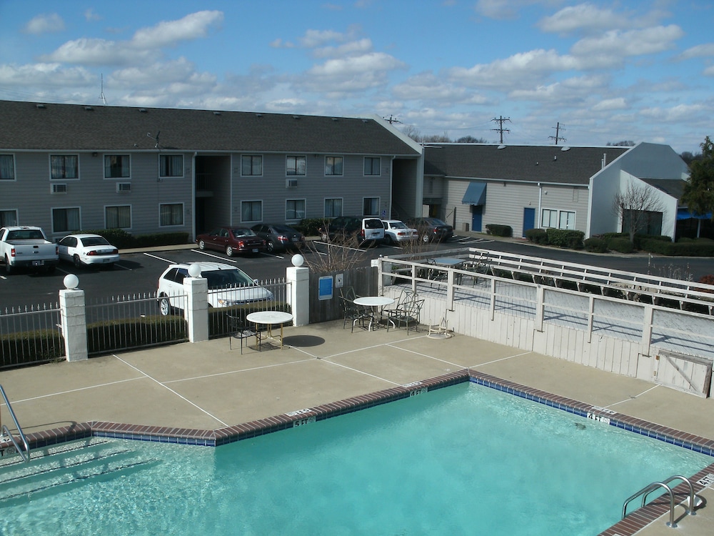 Motel6 Millington, TN 43/47