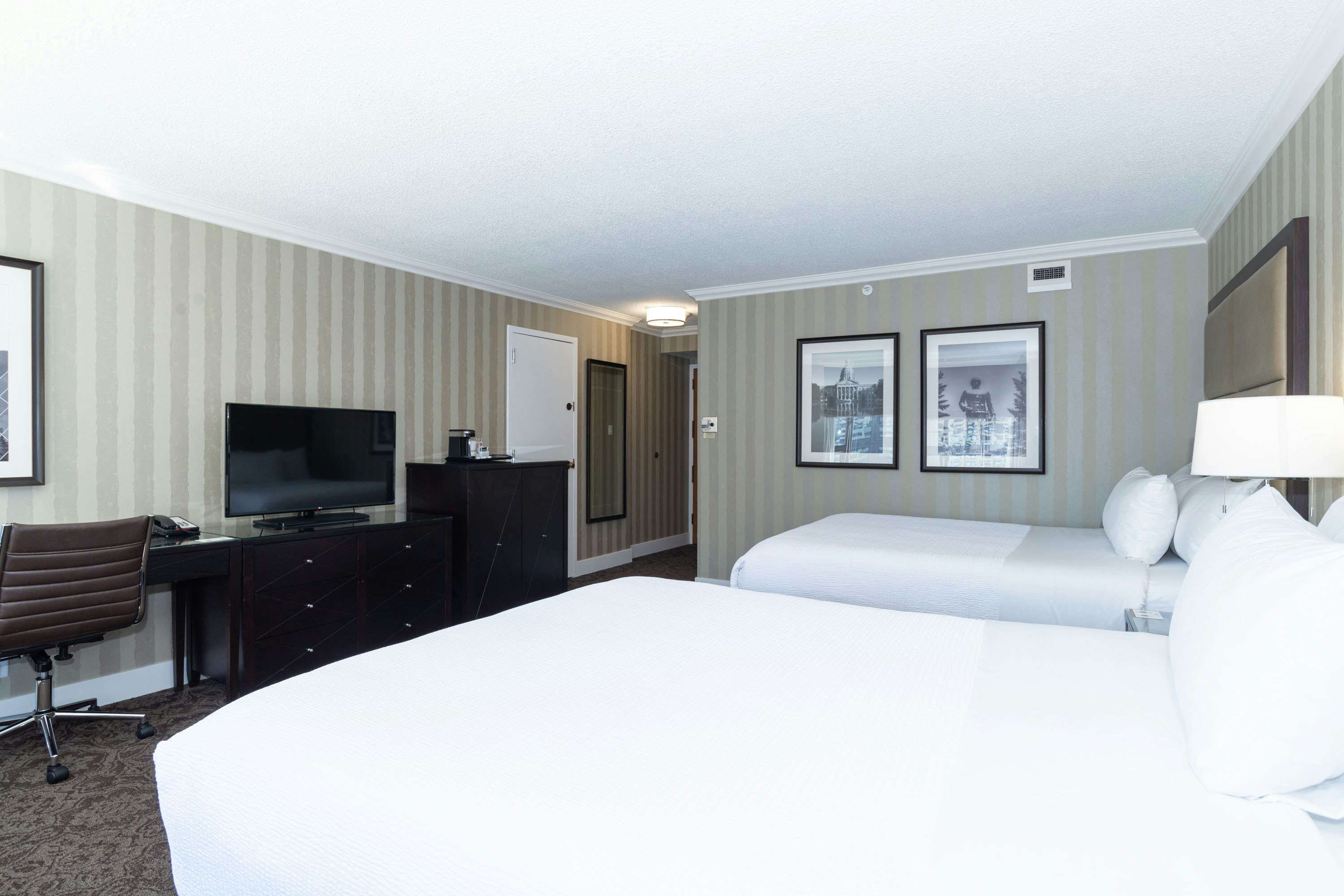 Premium, 2 Queen Beds, Top Floor, Sandman Signature Edmonton Downtown Hotel 3/4