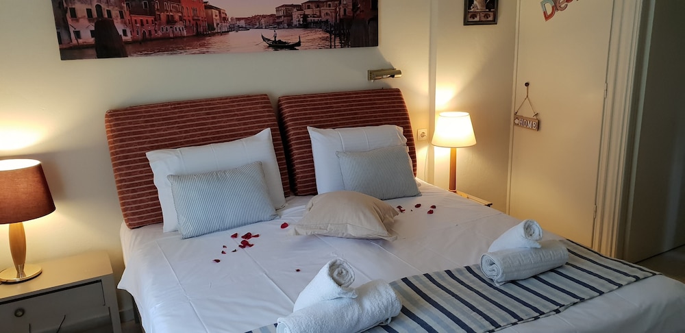 2 Bedrooms, Comfort, Apartment, Twin Beds, 2 King Beds, 2 Balconies, Pool Access
