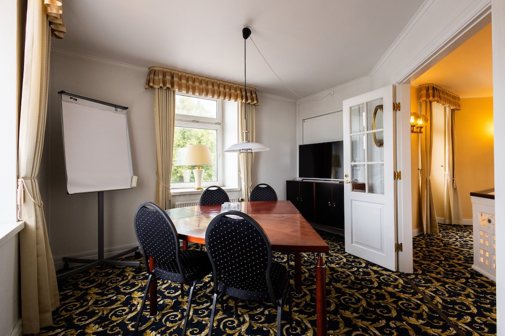 Milling Hotel Plaza 53/56