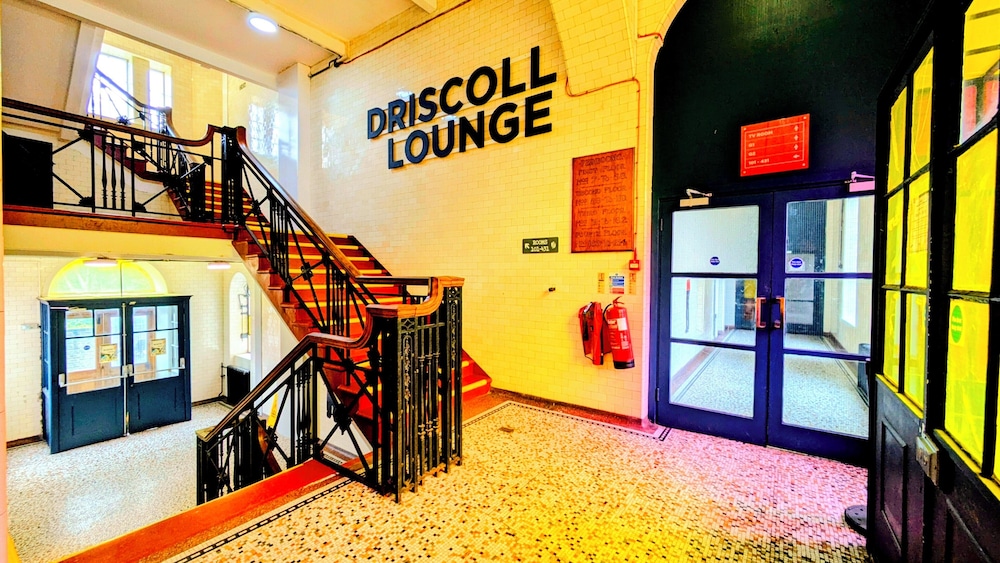 Rest Up London Hostel 31/55