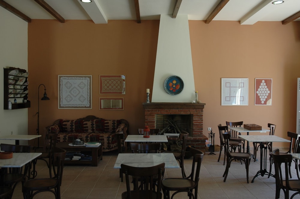 Gera's Olive Grove 34/50