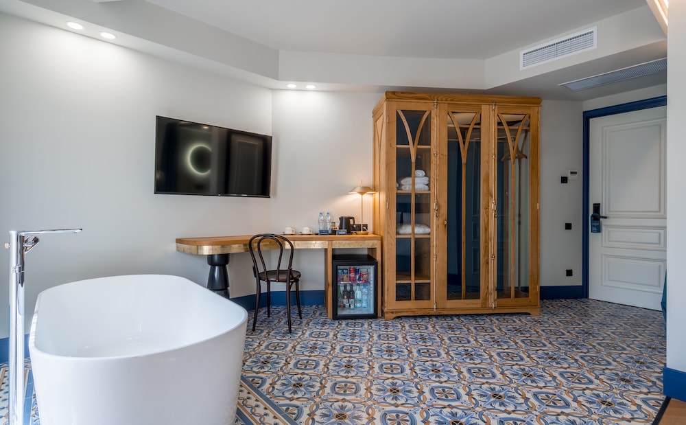 Hotel Abanotubani 20/30