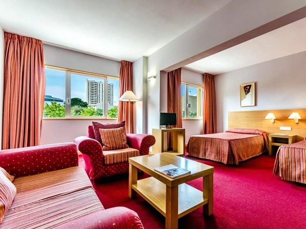 Beleret Hotel 45/77