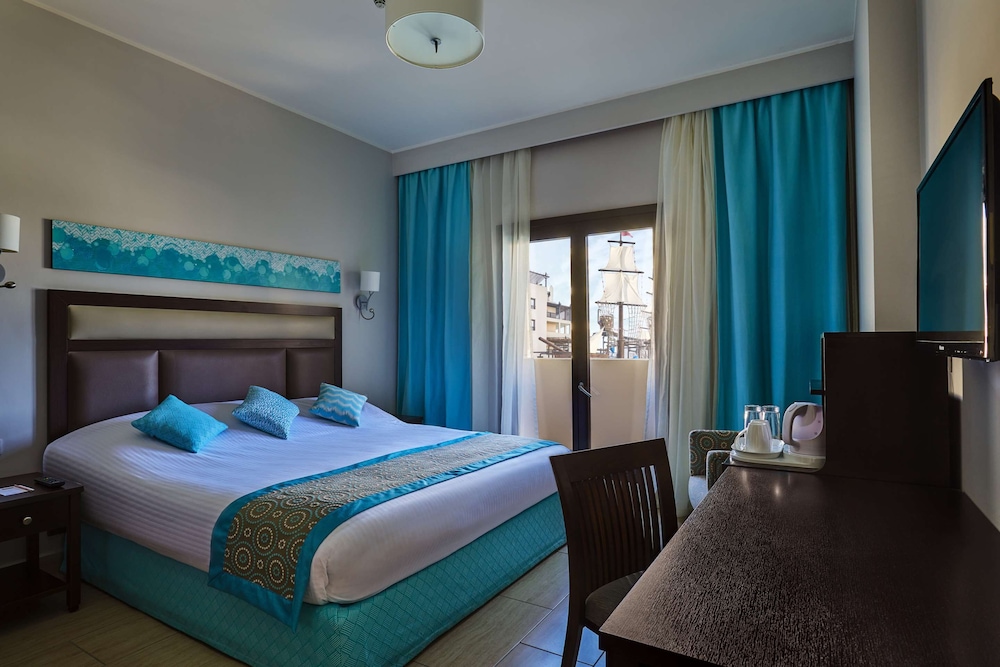 AQUA SUITE