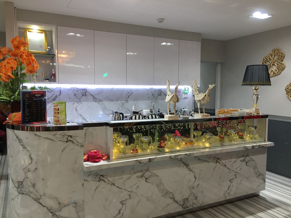 Top High Airport Link Hotel 42/47