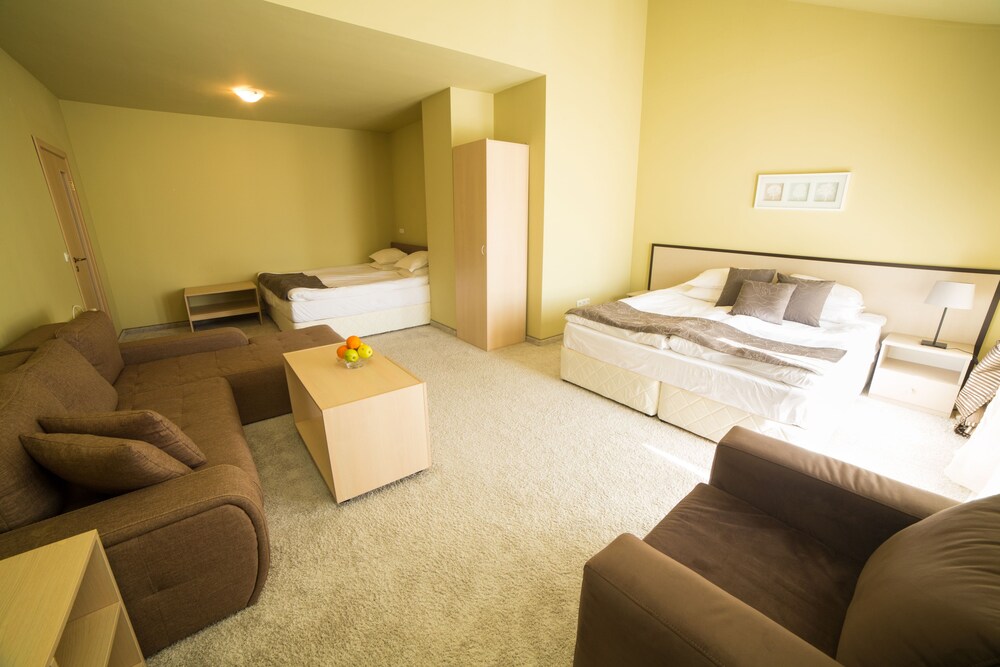 Seven Seasons Hotel and Spa 45/67