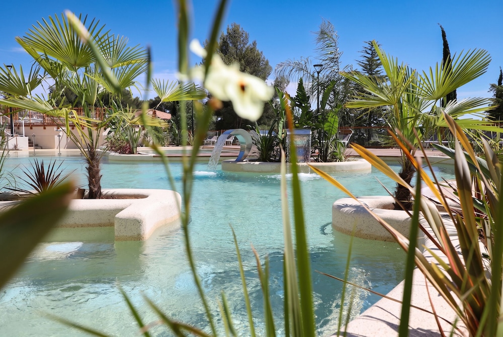 Village Club Les Mas De L'esterel 12/50