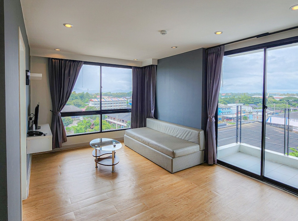 O2 Hotel Maesot 10/17