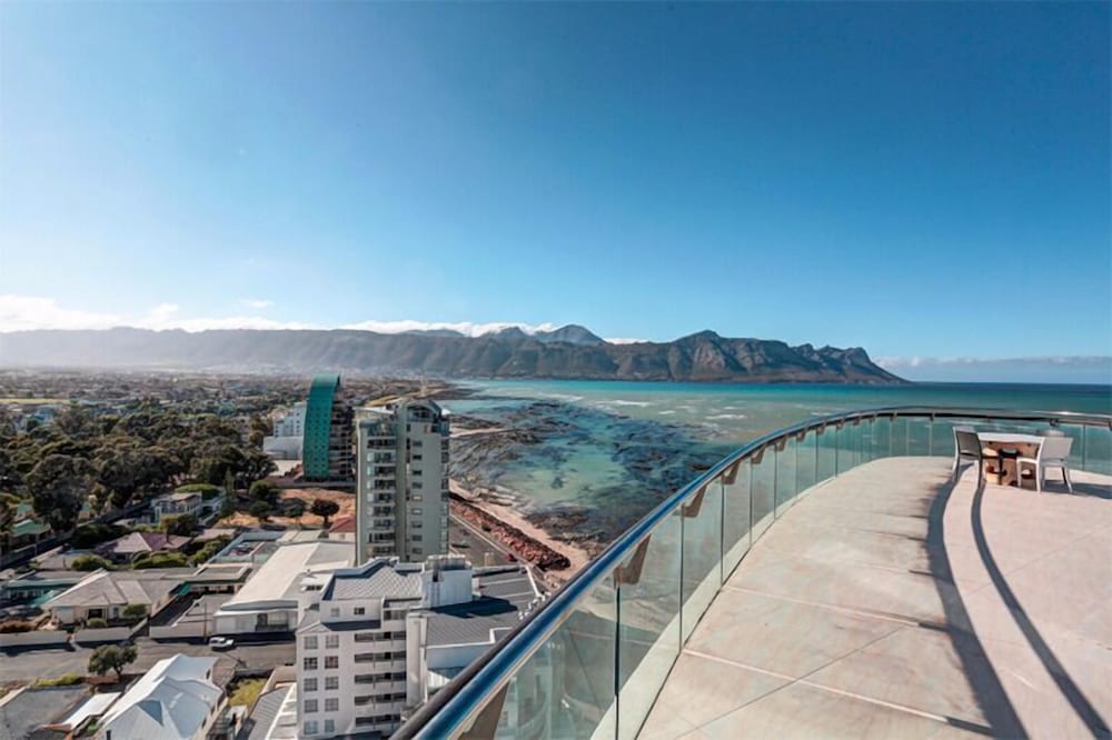 Ocean View Penthouse 23/41