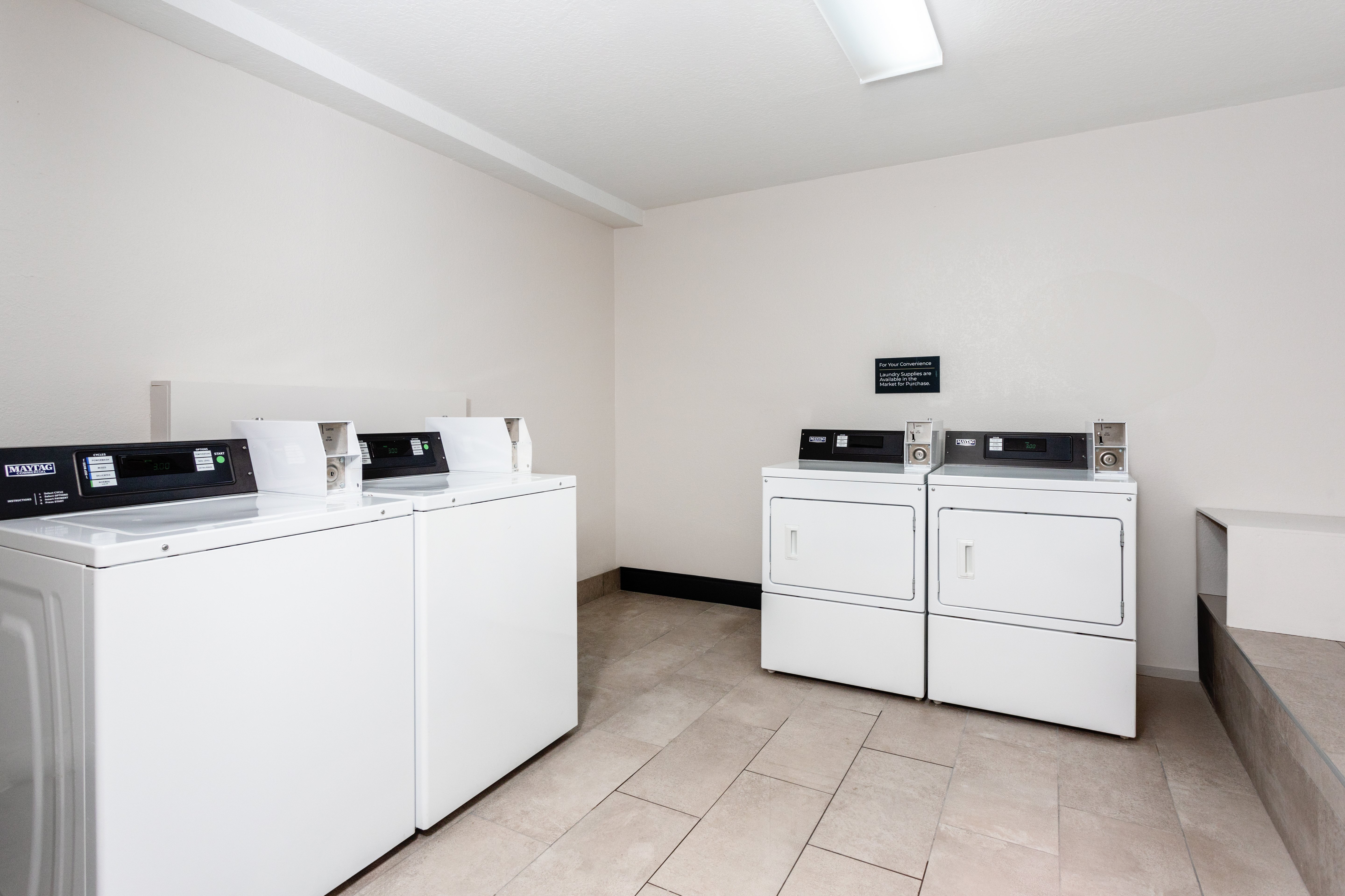 Holiday Inn Hotel And Suites Daytona Beach On the Ocean 7/50