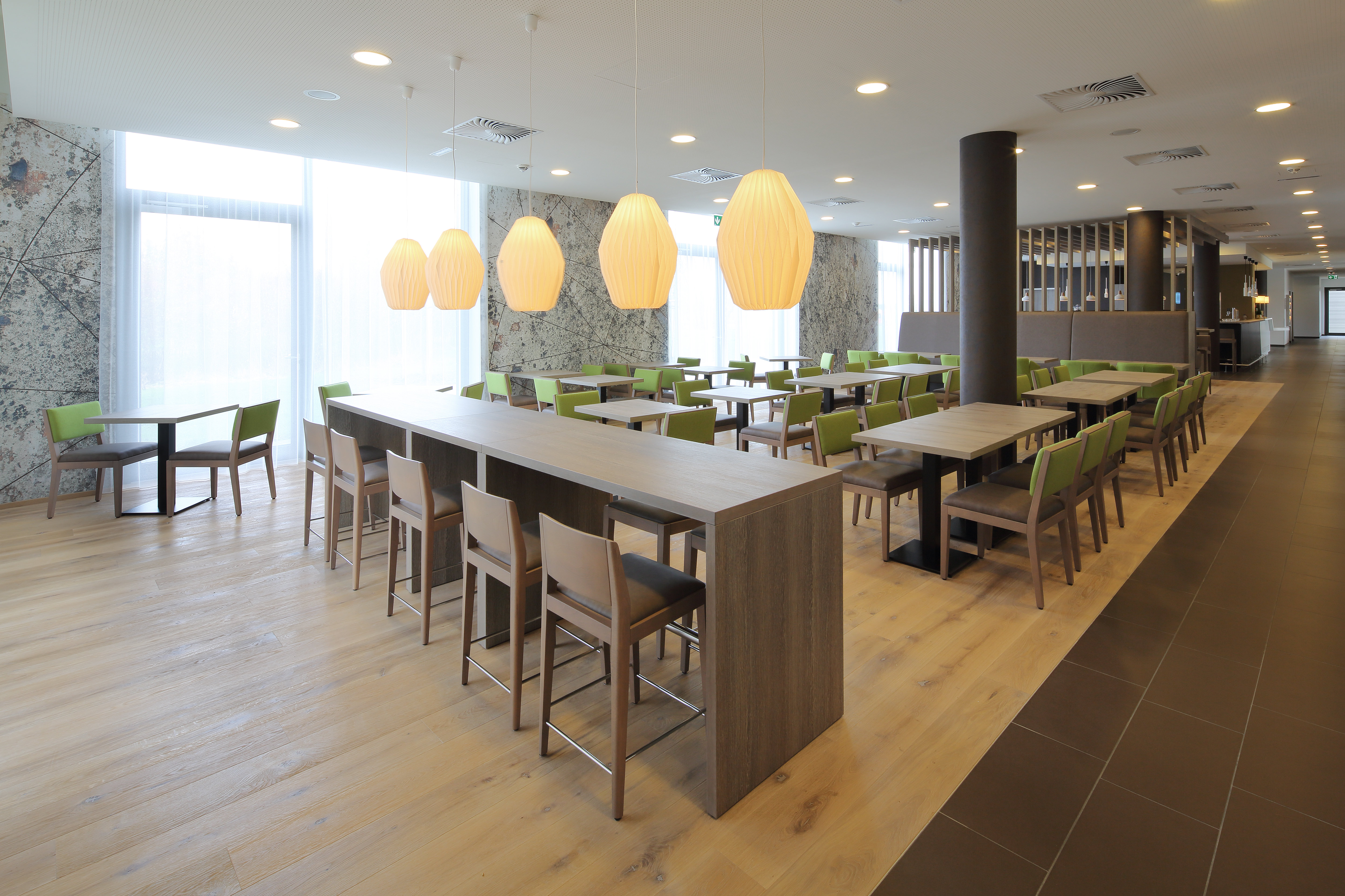 Holiday Inn Express Friedrichshafen 61/76
